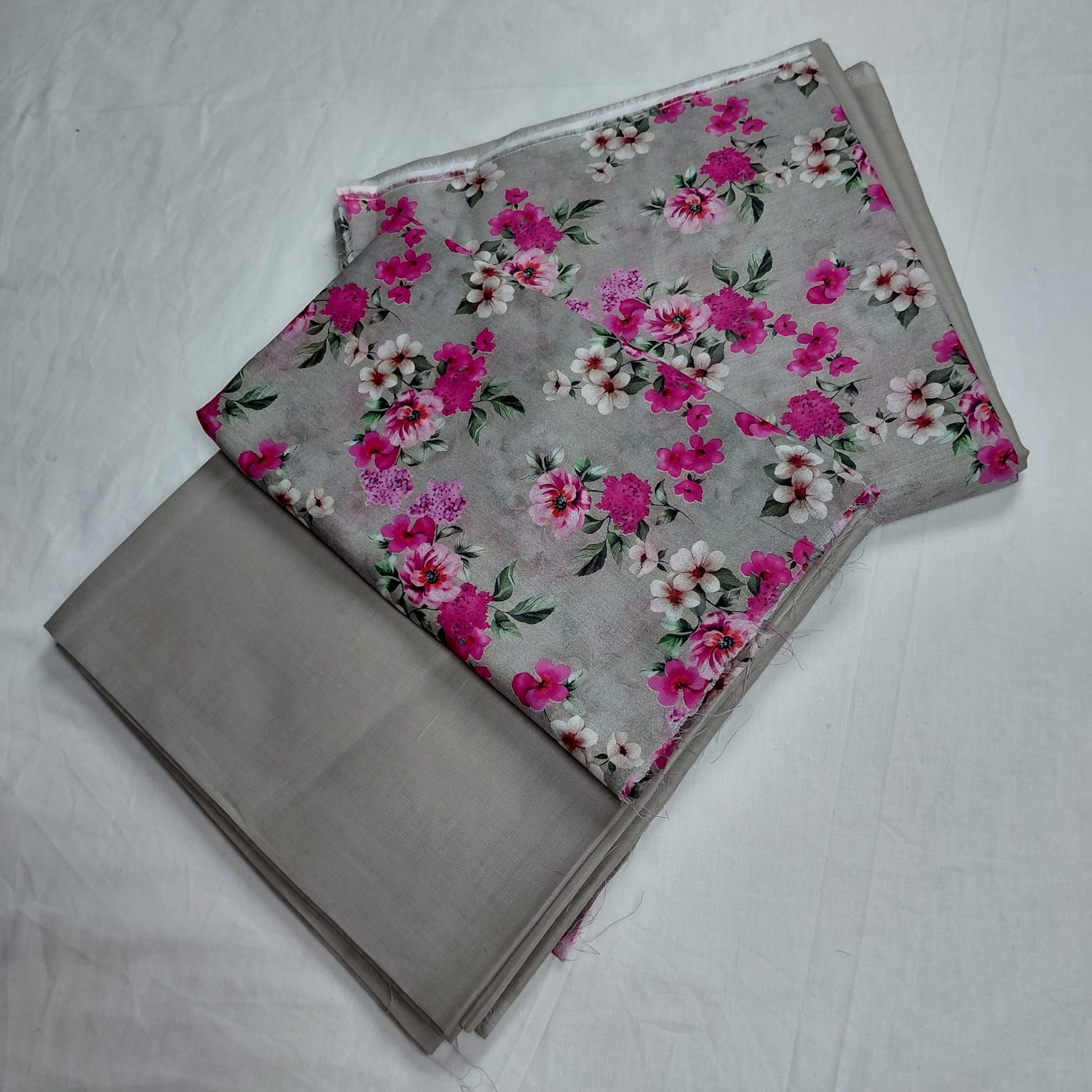 Lawn 2pc grey wth pink flowers