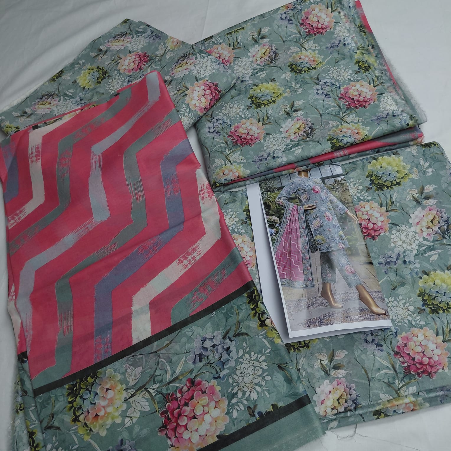 Lawn 3pc printed grey with multi flowers