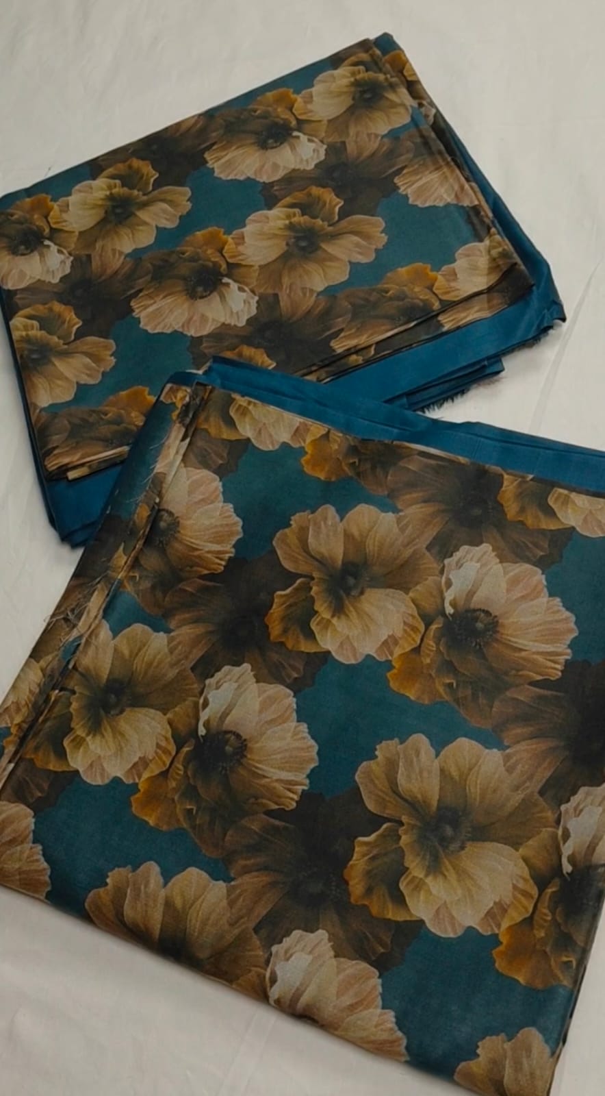 Lawn 2pc printed zinc wth brown flowers