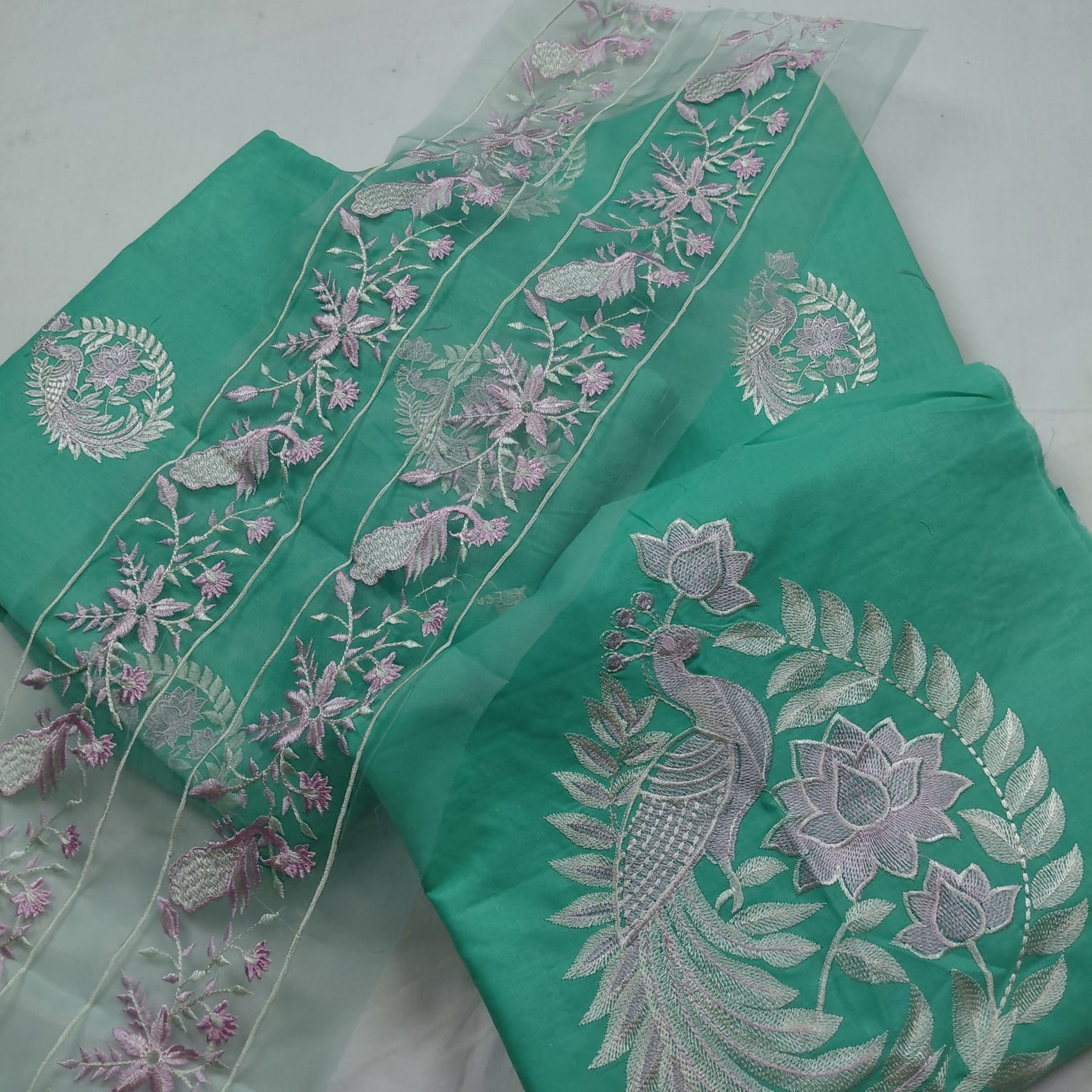 Lawn 2pc peakok flower