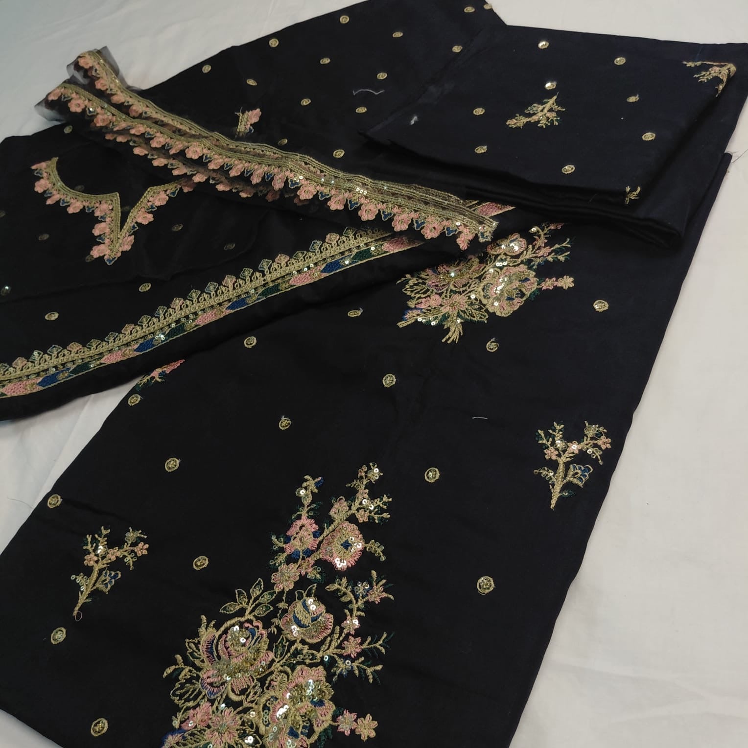 2pc embroided eth flower bunch black..