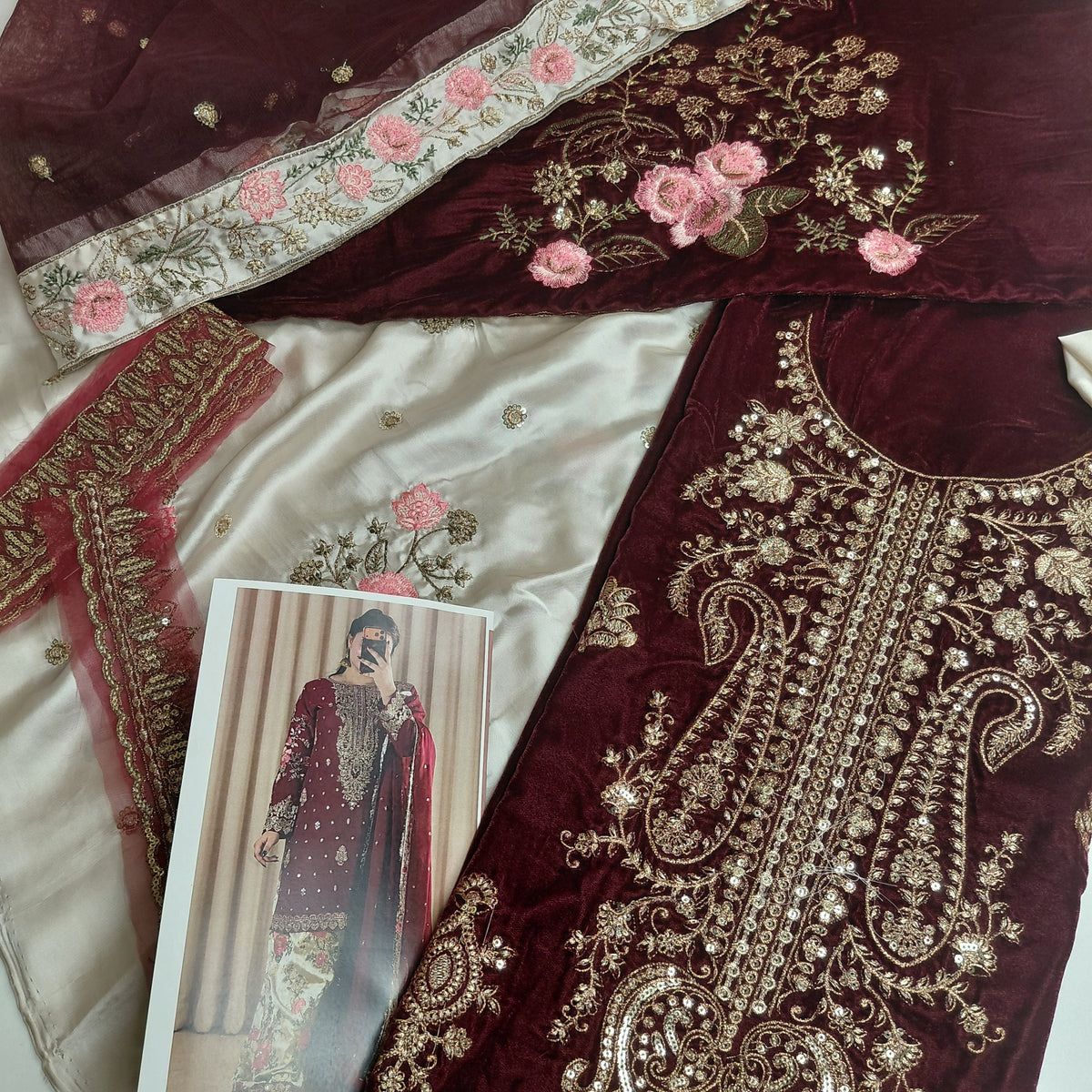 3pc velvet laam m.ow